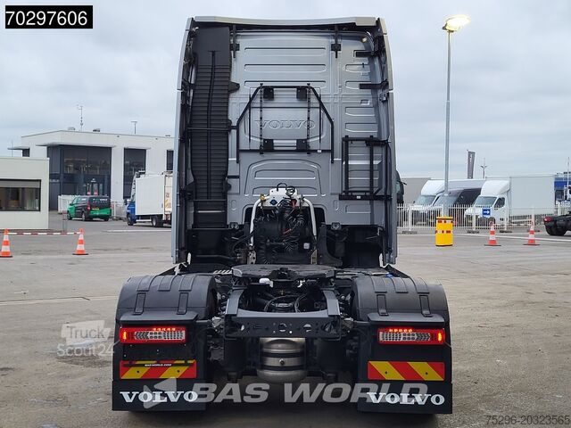 Standart-SZM Volvo FH 500 4X2 Retarder I-ParkCool 2xTanks Navi ACC...