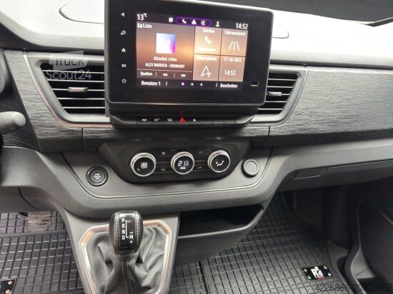 Panelvan RENAULT TRAFIC  L2H1 3,0T KOMFORT
