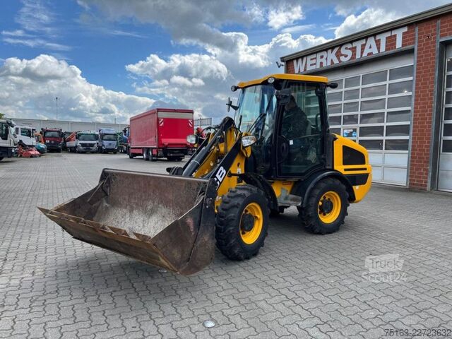 Wiellader JCB Radlader 407 T4 Radlader nur 1089 h Schaufel+Gab