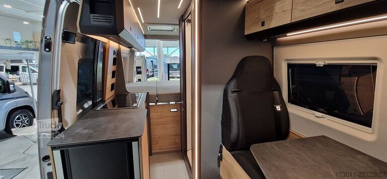 Kastenwagen Wohnmobil / Campervan PÖSSL Pössl Roadstar XT - Mercedes Sprinter 4x4