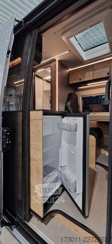 Kastenwagen Wohnmobil / Campervan PÖSSL Pössl Roadstar XT - Mercedes Sprinter 4x4