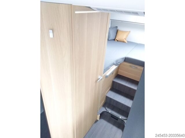 Semi-integrated motorhome Adria Coral Axess 650 SL