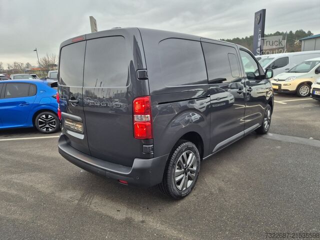 Panel van Peugeot Expert L2 180 EAT8 erhöhte Nutzlast Laderaumboden Connect-Paket Trennwand verglast 17 Zoll LM Sommer Ersatzrad Seitenscheibe schiebbar