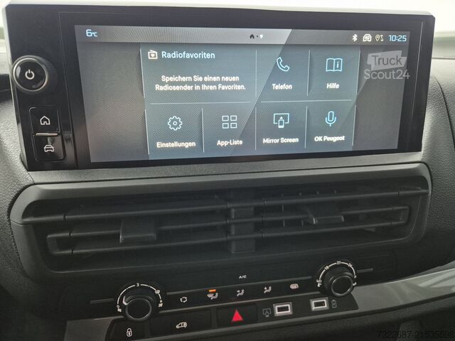 Panel van Peugeot Expert L2 180 EAT8 erhöhte Nutzlast Laderaumboden Connect-Paket Trennwand verglast 17 Zoll LM Sommer Ersatzrad Seitenscheibe schiebbar