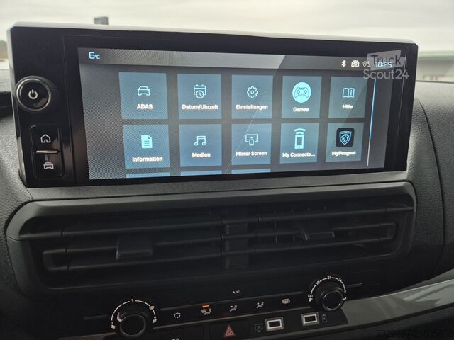 Panel van Peugeot Expert L2 180 EAT8 erhöhte Nutzlast Laderaumboden Connect-Paket Trennwand verglast 17 Zoll LM Sommer Ersatzrad Seitenscheibe schiebbar