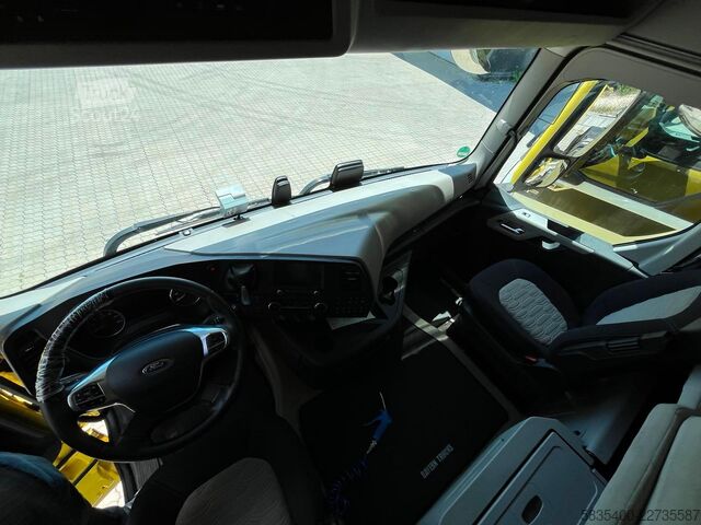 Vakio vetoauto Ford F-MAX 500