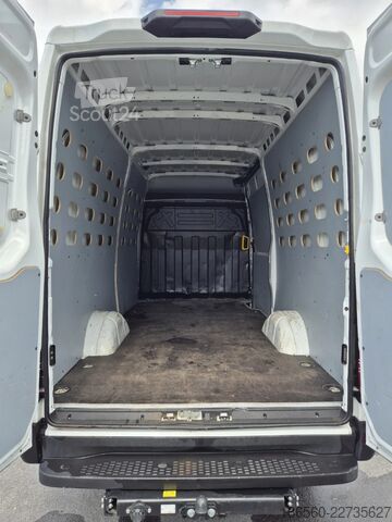 Van Iveco Daily 35 S 14
