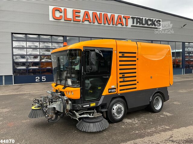 Veegmachine Ravo 540 with 3-rd brush