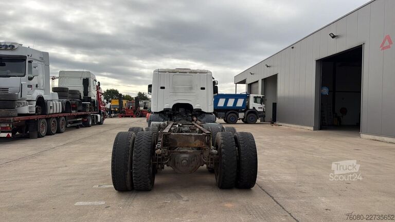 Alusta ja ohjaamo Scania 124 - 400 (MANUAL PUMP / POMPE MANUELLE / BOITE...