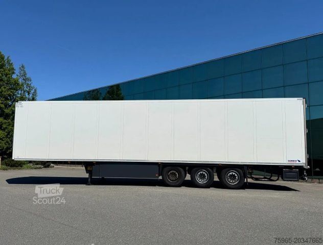 Koeloplegger SCHMITZ CARGOBULL SCB*S3B THERMO KING SLXi300 ONLY 6.822 HOURS THI