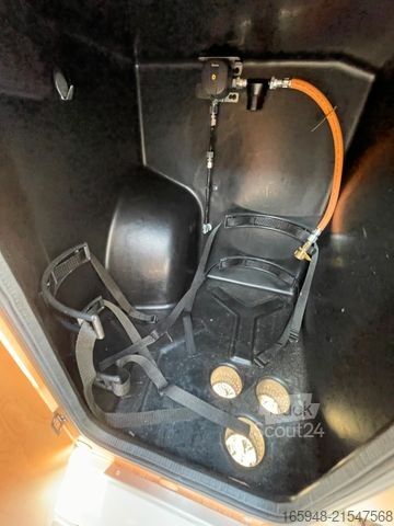 Camper van PÖSSL 2Win Plus 3. Bett | Markise, RFK