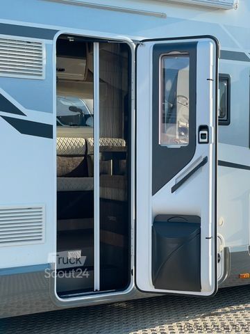 Integriertes Wohnmobil MOBILVETTA I 90 KEA | Face 2 Face, Franz. Bett