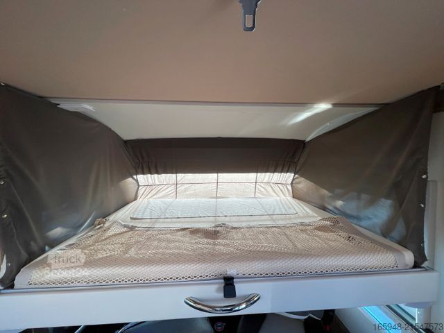 Integriertes Wohnmobil MOBILVETTA I 90 KEA | Face 2 Face, Franz. Bett