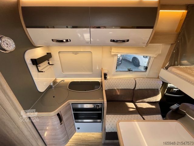 Integriertes Wohnmobil MOBILVETTA I 90 KEA | Face 2 Face, Franz. Bett