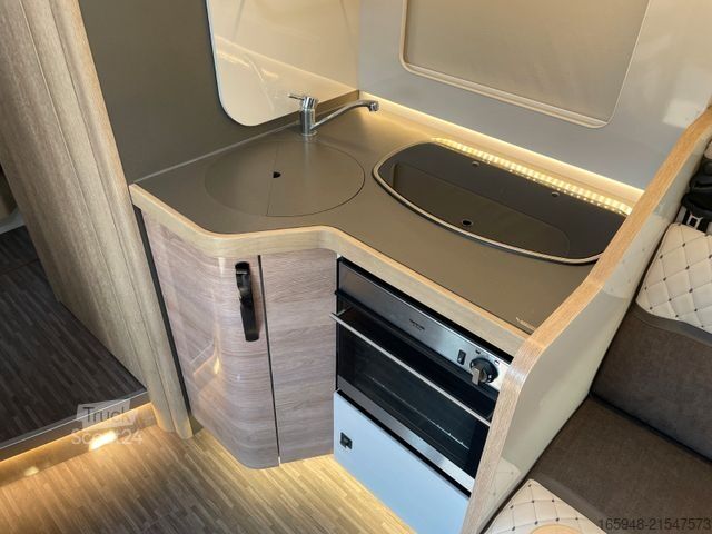 Integriertes Wohnmobil MOBILVETTA I 90 KEA | Face 2 Face, Franz. Bett