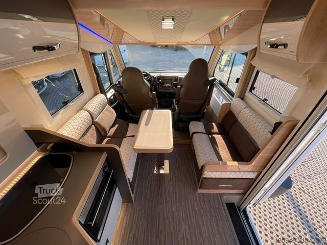 Integriertes Wohnmobil MOBILVETTA I 90 KEA | Face 2 Face, Franz. Bett