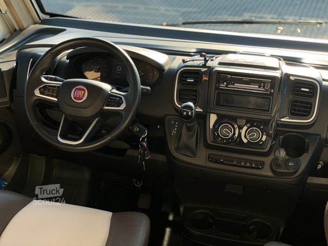 Integriertes Wohnmobil MOBILVETTA I 90 KEA | Face 2 Face, Franz. Bett