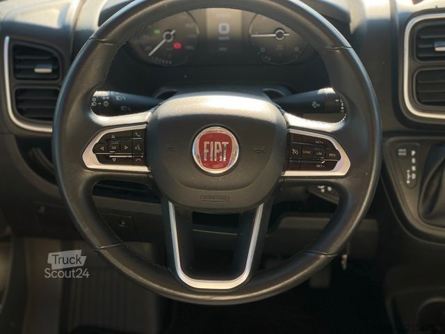 Integriertes Wohnmobil MOBILVETTA I 90 KEA | Face 2 Face, Franz. Bett