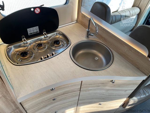 Teilintegriertes Wohnmobil EURAMOBIL 675 SB PROFILA RS | Hubbett, Französisches Bett