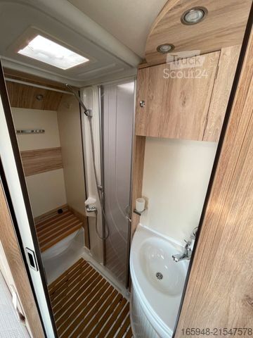 Teilintegriertes Wohnmobil EURAMOBIL 675 SB PROFILA RS | Hubbett, Französisches Bett