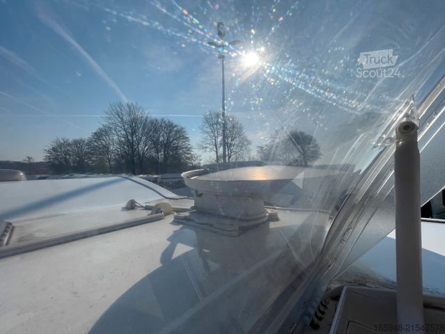 Teilintegriertes Wohnmobil EURAMOBIL 675 SB PROFILA RS | Hubbett, Französisches Bett