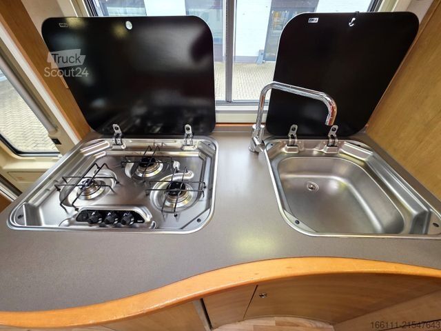 Camper semintegrato EURAMOBIL Contura 660HB - Festbett - Solar -