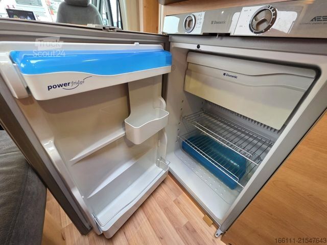 Camper semintegrato EURAMOBIL Contura 660HB - Festbett - Solar -