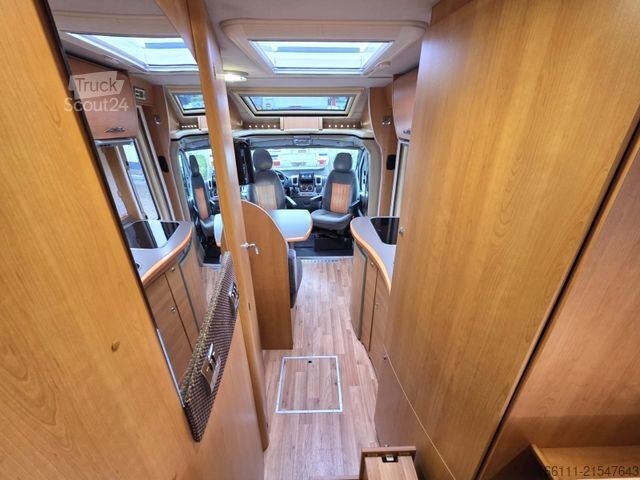 Camper semintegrato EURAMOBIL Contura 660HB - Festbett - Solar -
