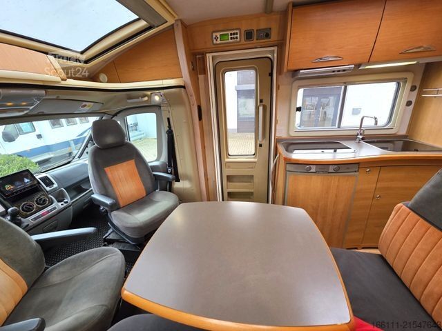 Camper semintegrato EURAMOBIL Contura 660HB - Festbett - Solar -