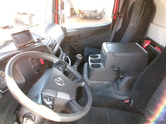 Camion de boissons MERCEDES-BENZ Atego 818 Getränke City Aufbau AHK