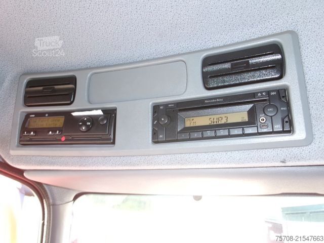 Camion de boissons MERCEDES-BENZ Atego 818 Getränke City Aufbau AHK