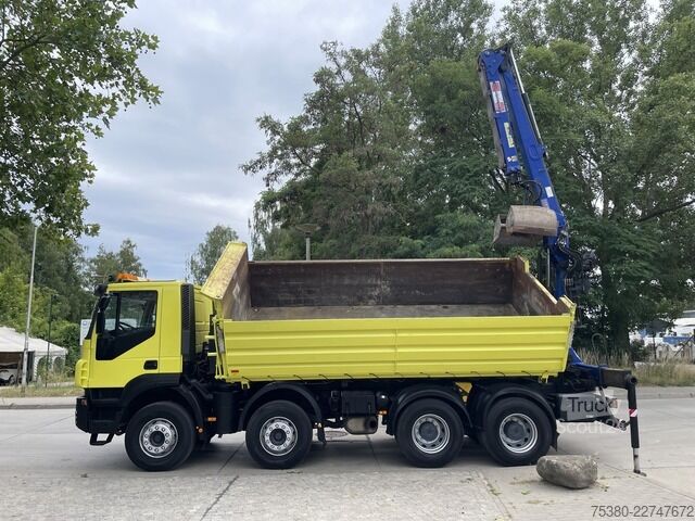 Grua montada em camião iveco Stralis AD340T41  8x4 *KLIMA*PENZ 10.83H Kran*
