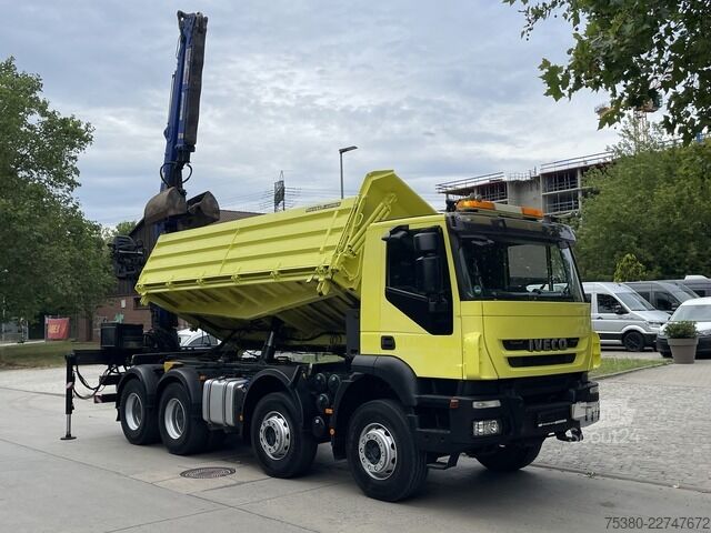 Grua montada em camião iveco Stralis AD340T41  8x4 *KLIMA*PENZ 10.83H Kran*