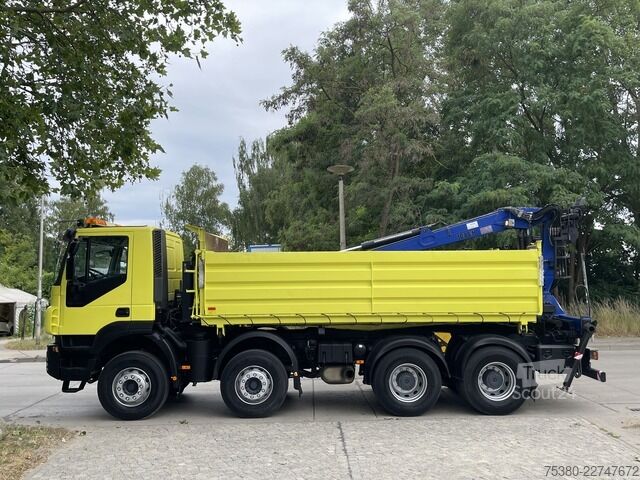 Grua montada em camião iveco Stralis AD340T41  8x4 *KLIMA*PENZ 10.83H Kran*