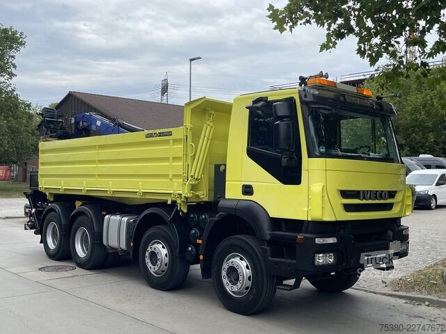 Grua montada em camião iveco Stralis AD340T41  8x4 *KLIMA*PENZ 10.83H Kran*