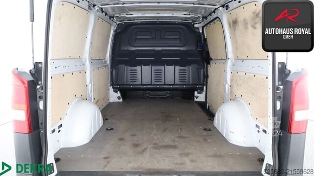 Panel van mercedes-benz Vito 110 CDI LANG KASTEN 3 SITZE,KLIMA,AHK,1.HD