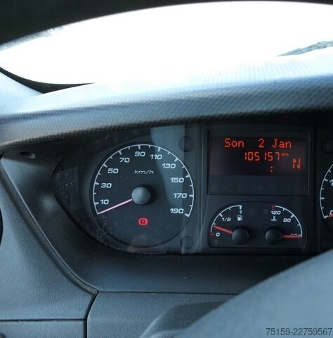 Skapbil iveco Daily 35 S11 C30C AUTOMATIK KAMERA Regale LUFT DURCHGANG EURO-5 CoC
