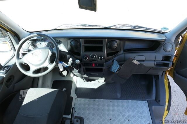 Skříňová dodávka iveco Daily 35 S11 C30C AUTOMATIK KAMERA Regale LUFT DURCHGANG EURO-5 CoC