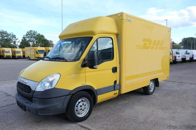 Skriňová dodávka iveco Daily 35 S11 C30C KURZ AUTOMATIK KAMERA Regale LUFT DURCHGANG EURO-5 CoC