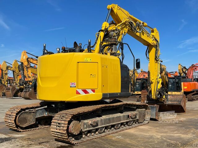 Pelle sur chenilles Hitachi ZX225USLC-6