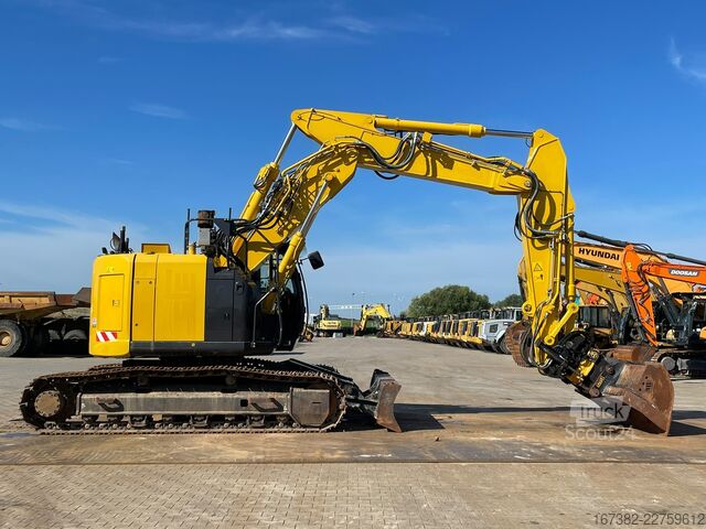 Pelle sur chenilles Hitachi ZX225USLC-6