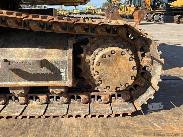 Pelle sur chenilles Hitachi ZX225USLC-6