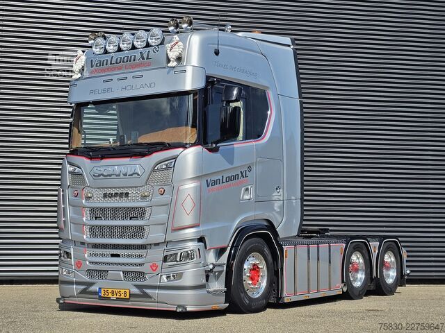 Scania R590 V8 6X4 / 2 réservoirs / Camion NL ! 80T Scania R590 V8 6X4 / 2 TANKS / NL TRUCK! 80T