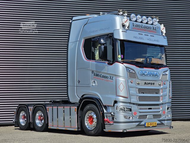 Scania R590 V8 6X4 / 2 réservoirs / Camion NL ! 80T Scania R590 V8 6X4 / 2 TANKS / NL TRUCK! 80T