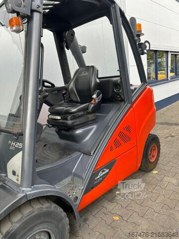 Első homlokrakodó targonca Linde H25D-02