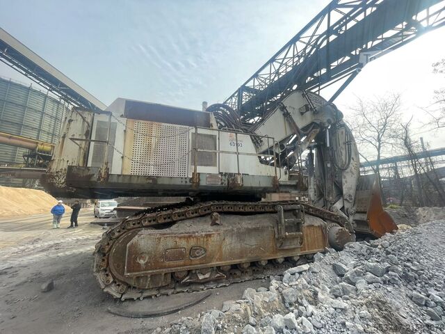 Földkiemelő gép Liebherr R 984 C-HD Litronic