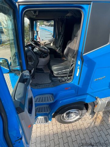 Влекач за голям обем DAF XG+ 530 FT Lowliner LL Retarder Standklima ACC