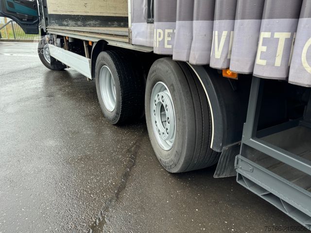 Autocarro con pianale e telone VOLVO FM 410 / LBW / 2 x AHK / LENKACHSE / 19 PAL