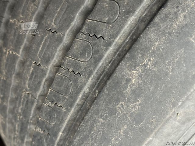 Autocarro con pianale e telone VOLVO FM 410 / LBW / 2 x AHK / LENKACHSE / 19 PAL