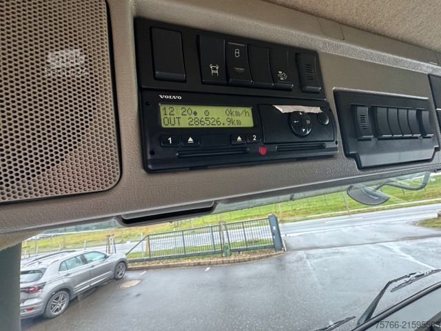 Autocarro con pianale e telone VOLVO FM 410 / LBW / 2 x AHK / LENKACHSE / 19 PAL